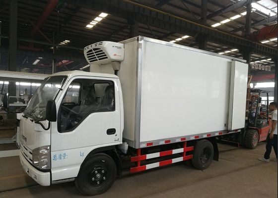 ISUZU 2 Tons Ice Box Truck , Refrigerated Cold Room Truck For Frozen Fish Transportation