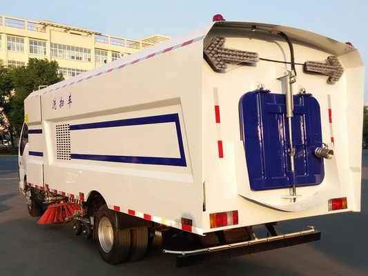 Isuzu Vacuum Road Sweeper Truck 4 Tons 4000 Liters With 5cbm Dust Bin