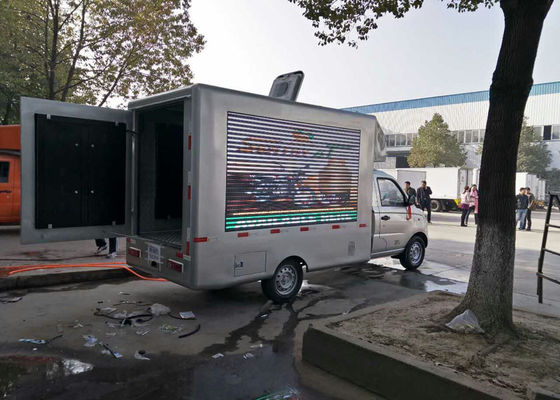 Outdoor Full Color Screen Mobile Big Screen Truck VGA Synchronous Control