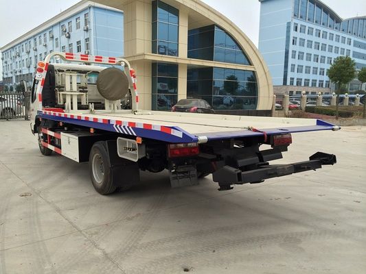 Small Road JAC 6 Wheel Flatbed Recovery Tow Truck 4 Ton For Towing Broken Cars