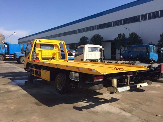 Small Road JAC 6 Wheel Flatbed Recovery Tow Truck 4 Ton For Towing Broken Cars
