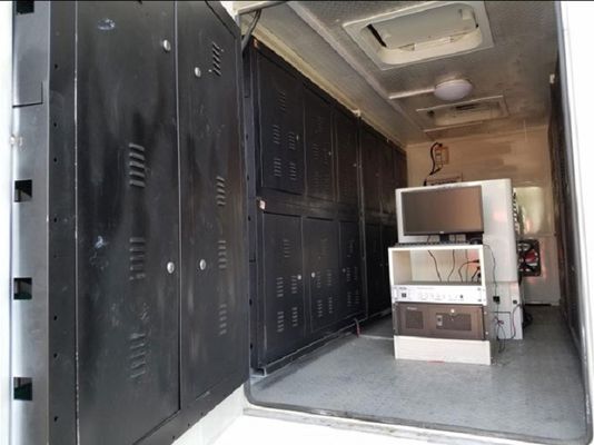 JAC P4 Digital Mobile Advertising Truck , Colorful Led Screen Truck For VIVO Phone Promotion