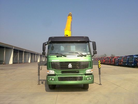 12 Tons XCMG Truck Mounted Telescopic Crane , Howo 10 Wheel High Up Truck Mounted Cranes