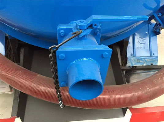 Dongfeng Cummins Sewage Suction Tanker Truck / Vacuum Cleaner Truck 3CBM To 5CBM