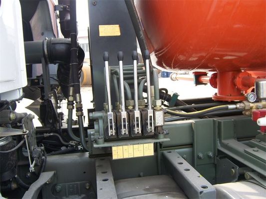 Sinotruk HOWO Vacuum Suction Truck With Jetting Cleaning KEG Pipe Nozzle 12m3 Tanker