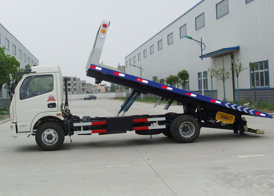 5 Meters Flatbed Wrecker Tow Truck With 3.2 Ton XCMG Crane Vehicle Lifting