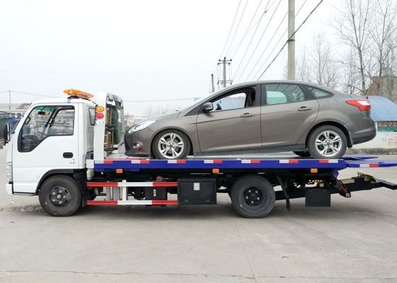 Emergency Tow Truck Wrecker Flatbed DONGFENG 4 Tons 5.6 Meters 120hp Car Carrier