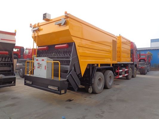 HOWO Road Construction Bitumen Tank And Gravel Synchronous Slurry Seal Chip Sealer Truck