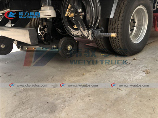 8CBM 8 Tons Dongfeng vacuum road sweeper truck