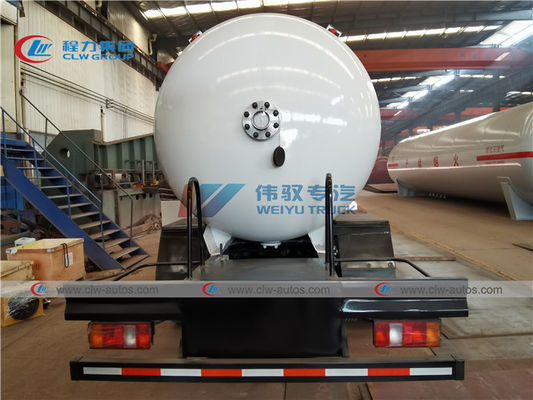 HOWO RHD 8000 Liters LPG Bobtail Truck For Gas Station