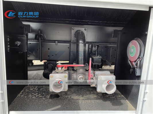 Euro V 5000L Dongfeng Fuel Delivery Tank Truck